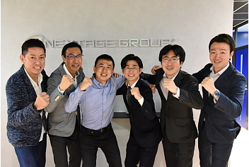 （左から）株式会社NEXTAGE GROUP 代表取締役社長 佐々木 洋寧氏、専務取締役 篠田 基茂氏、情報セキュリティ課 システムエンジニア 竹内 玄哉氏